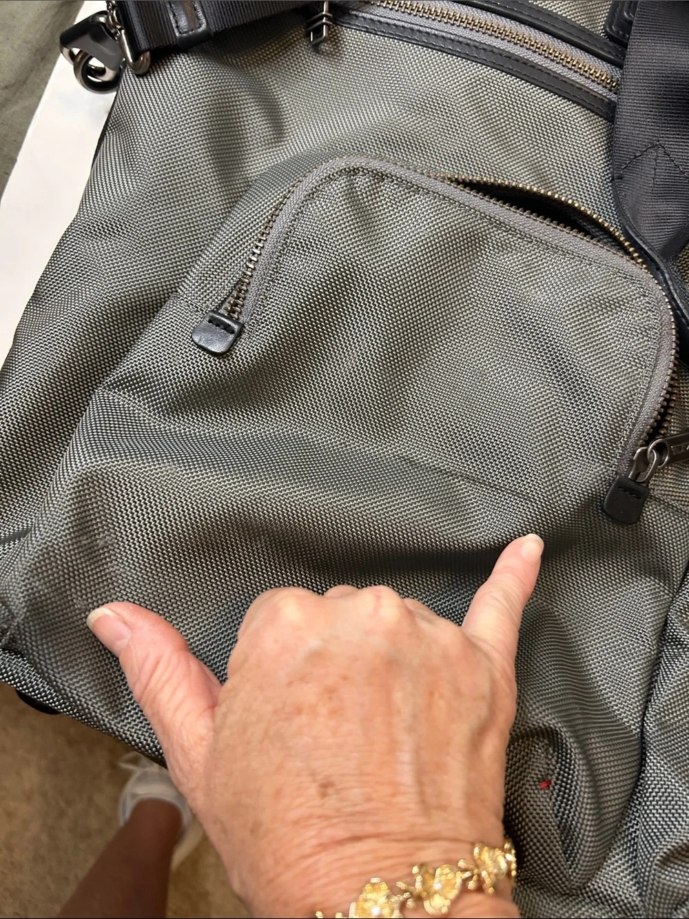 Gray Men’s Travel Duffel Bag with Dual Front Pockets